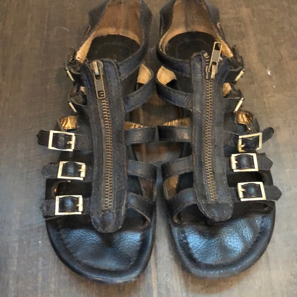 Cynthia Vincent gladiator 7.5